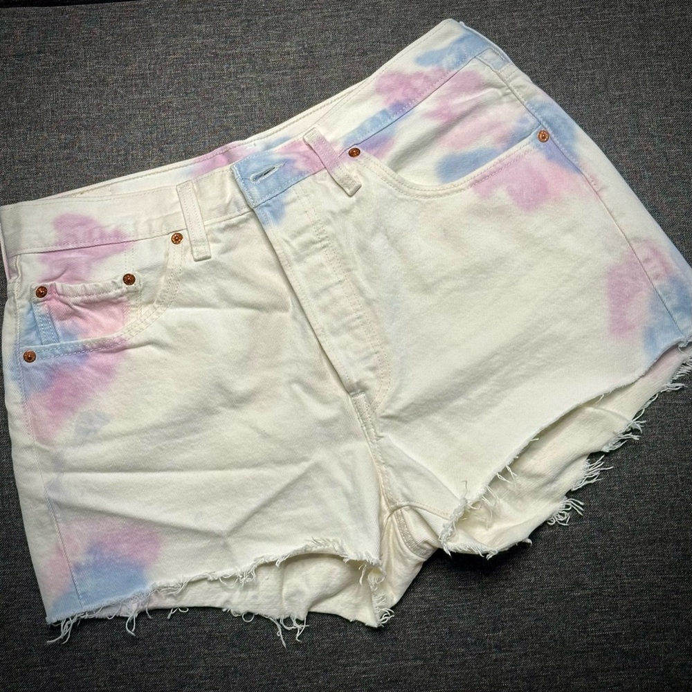 Levi's Cream Tie-Dye Jean Shorts